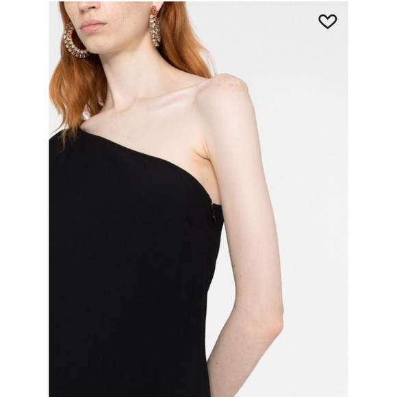 Taller Marmo
Piccolo Ubud feather-trim one-shoulder dress.
Lost the tag - Picture 6 of 8